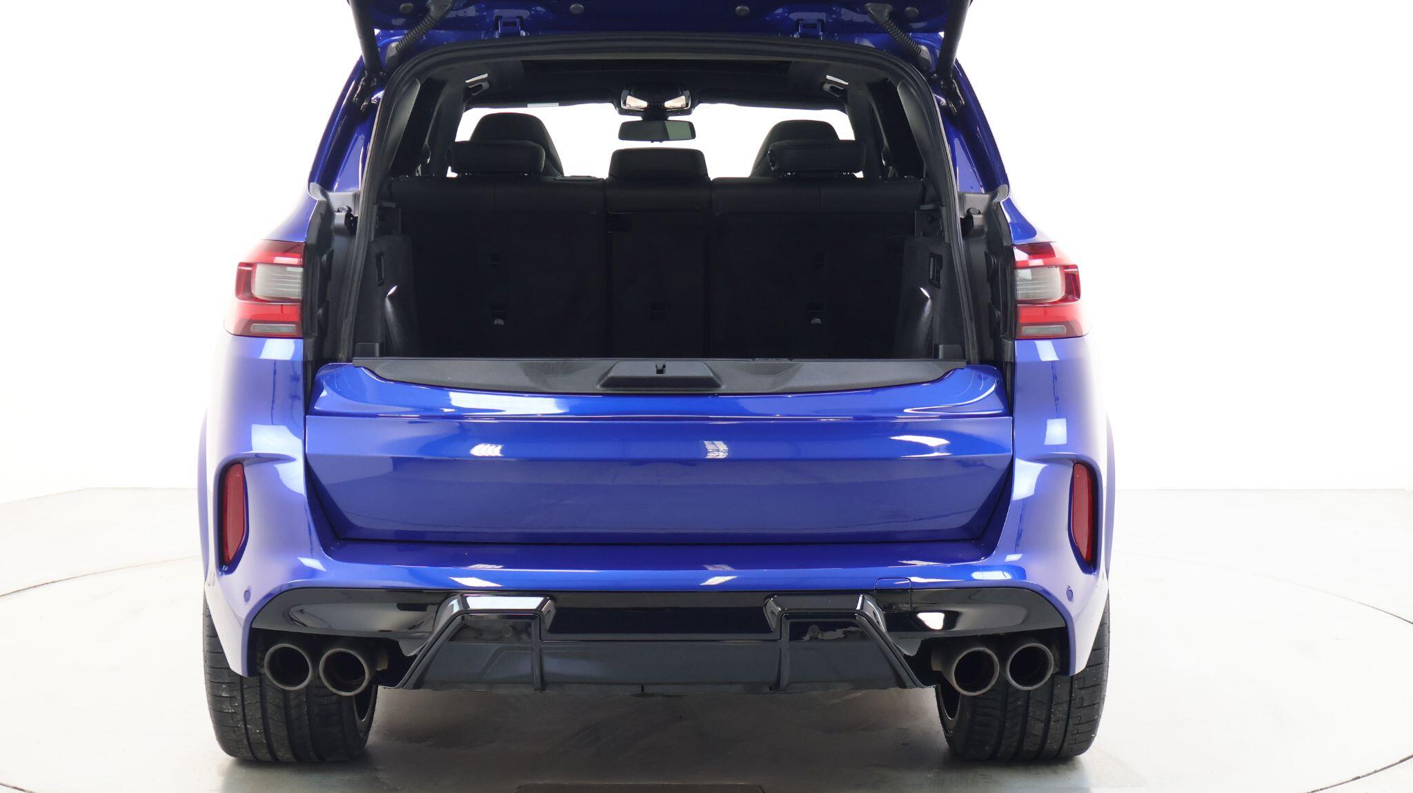 BMW X5 M view 23