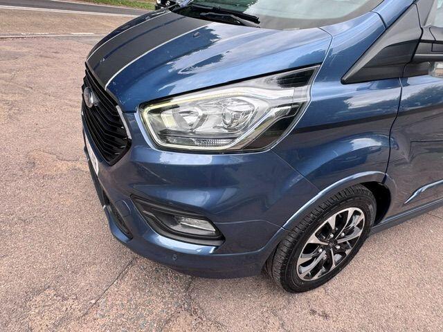 Ford Tourneo Custom view 12