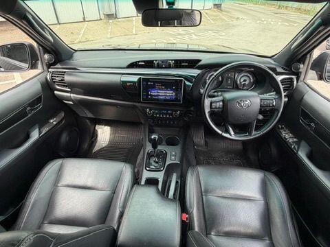 Toyota Hilux view 15