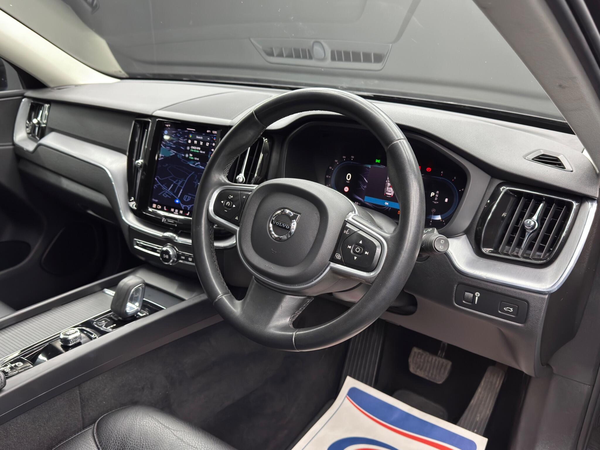 Volvo XC60 view 9