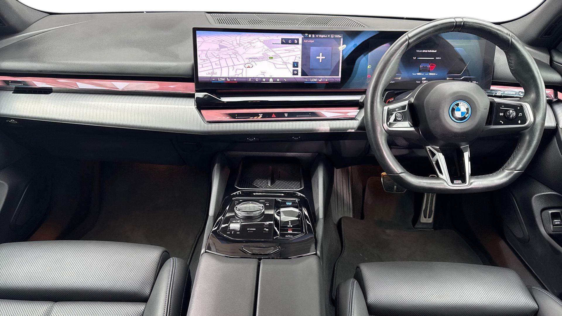 BMW i5 view 4