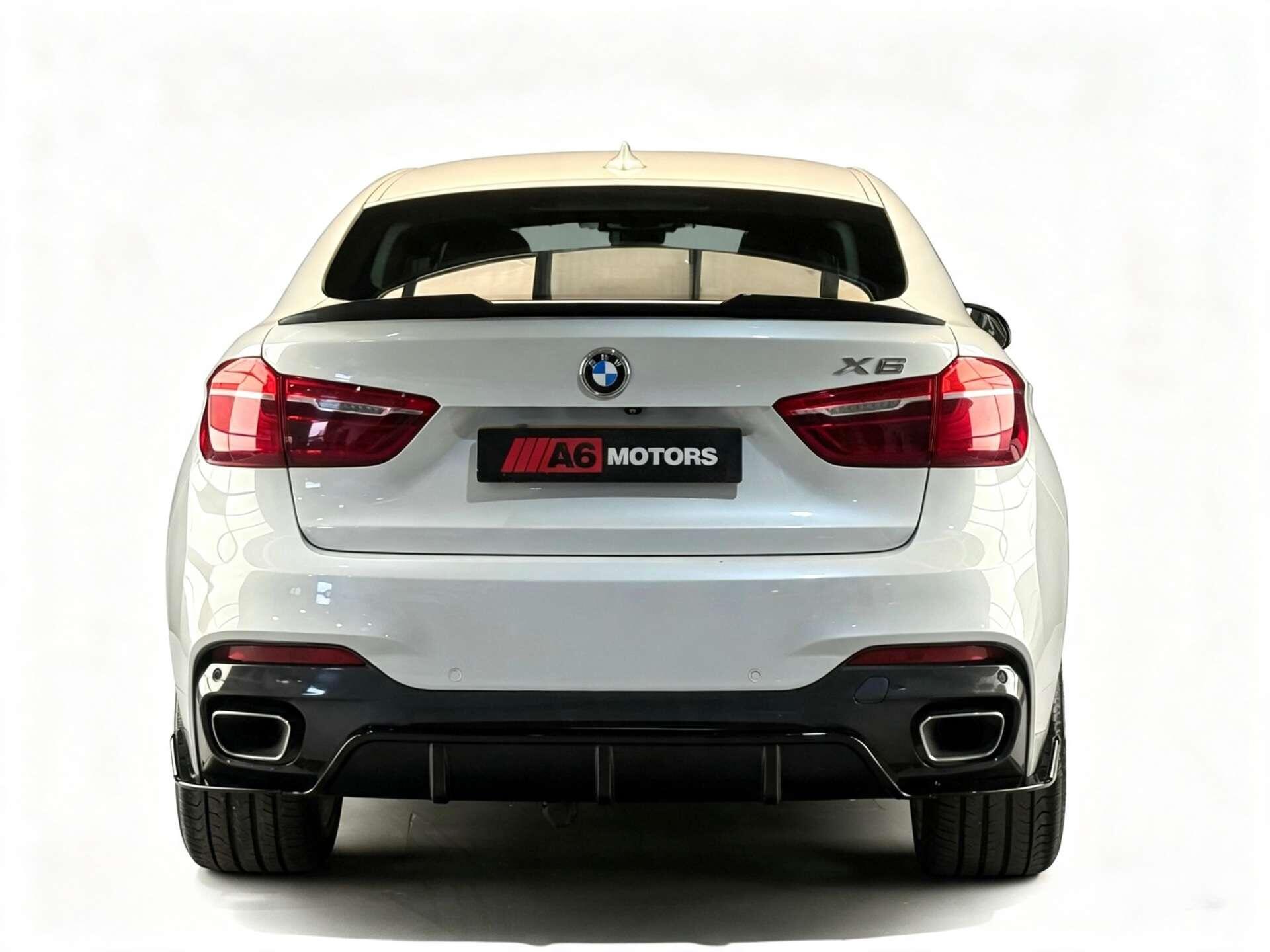 BMW X6 view 10