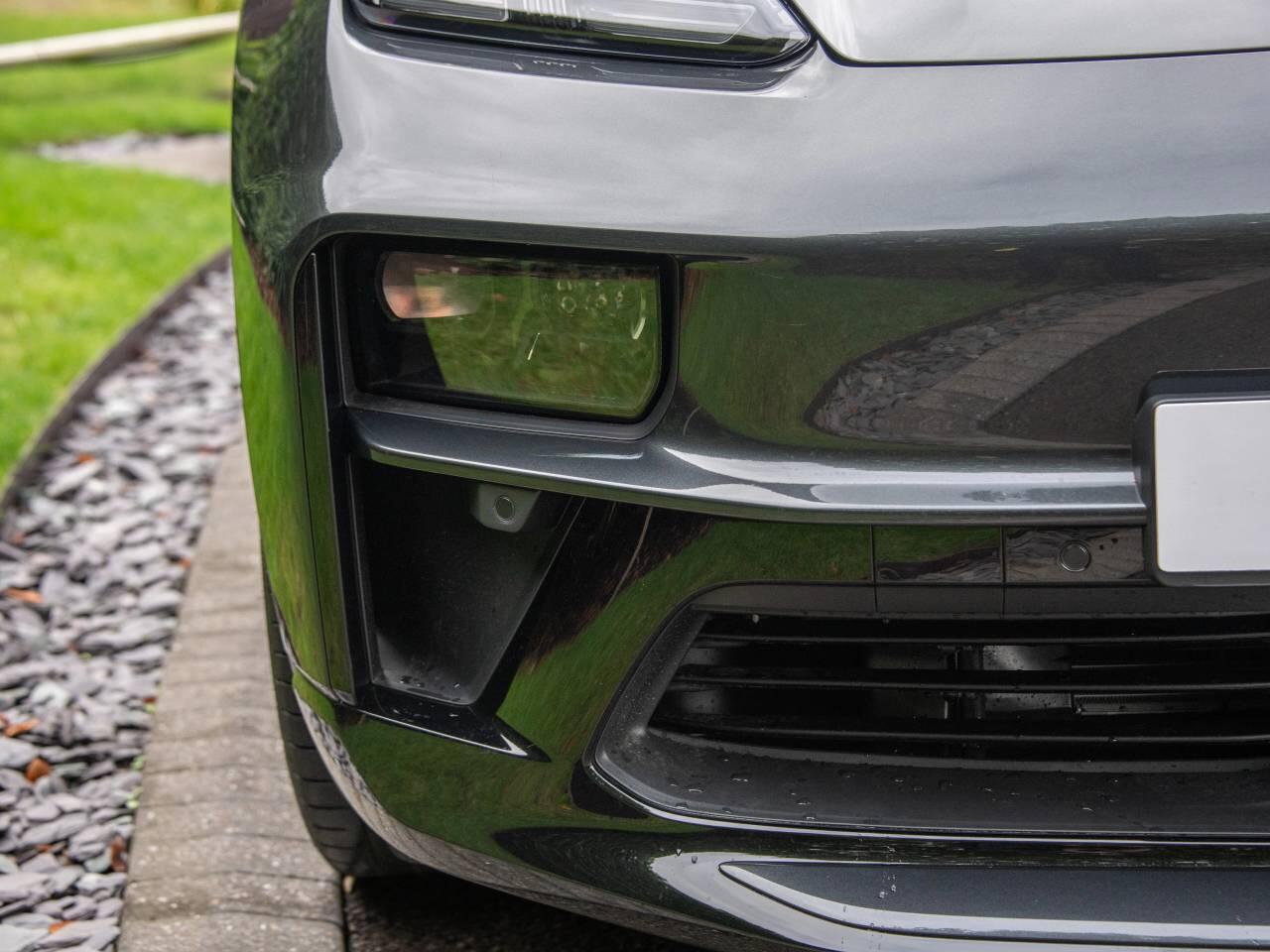 Porsche Macan view 15