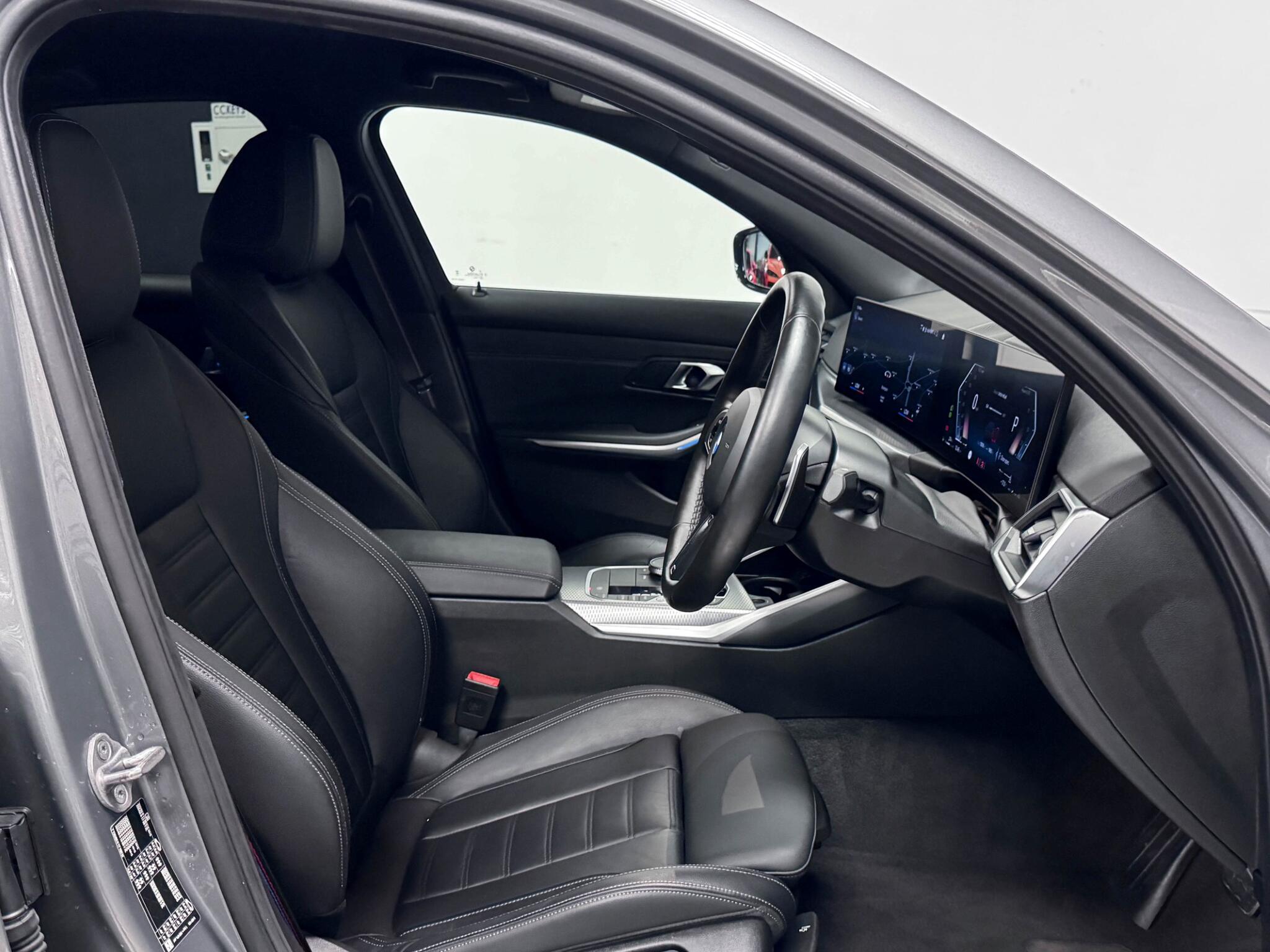 BMW 3 Series view 29