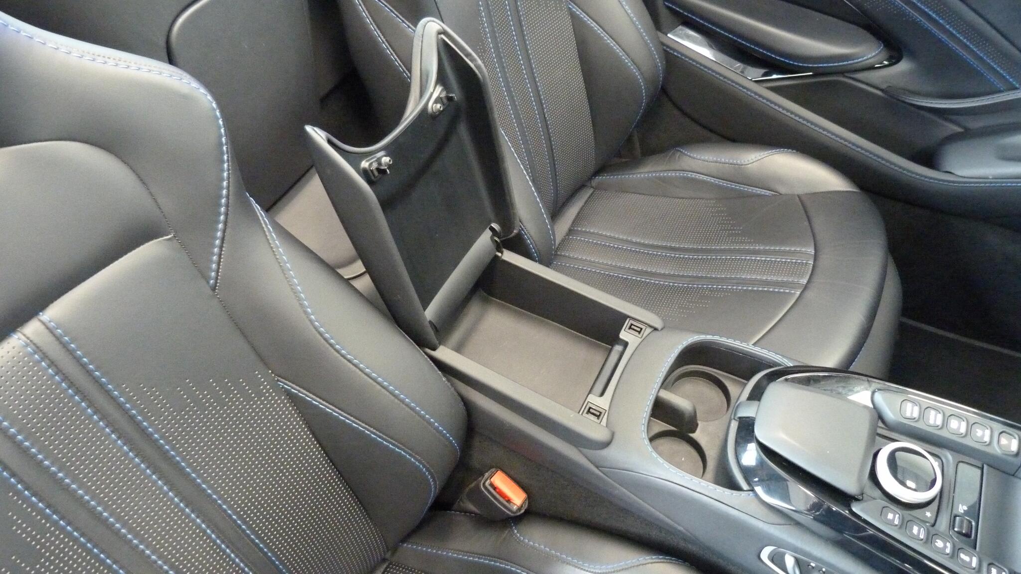 Aston Martin Vantage view 31