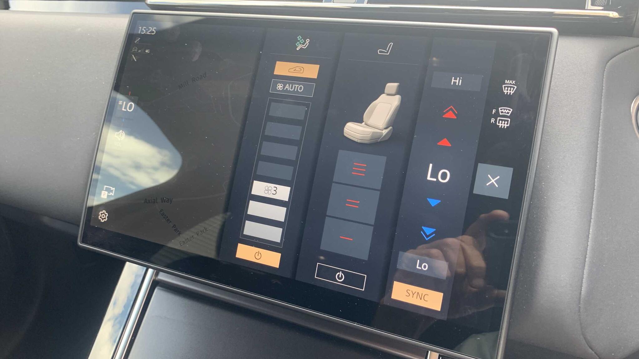 Land Rover Range Rover Velar view 13