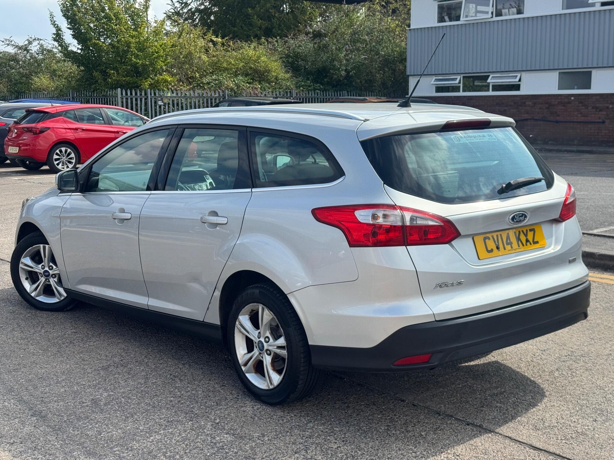Ford Focus view 16