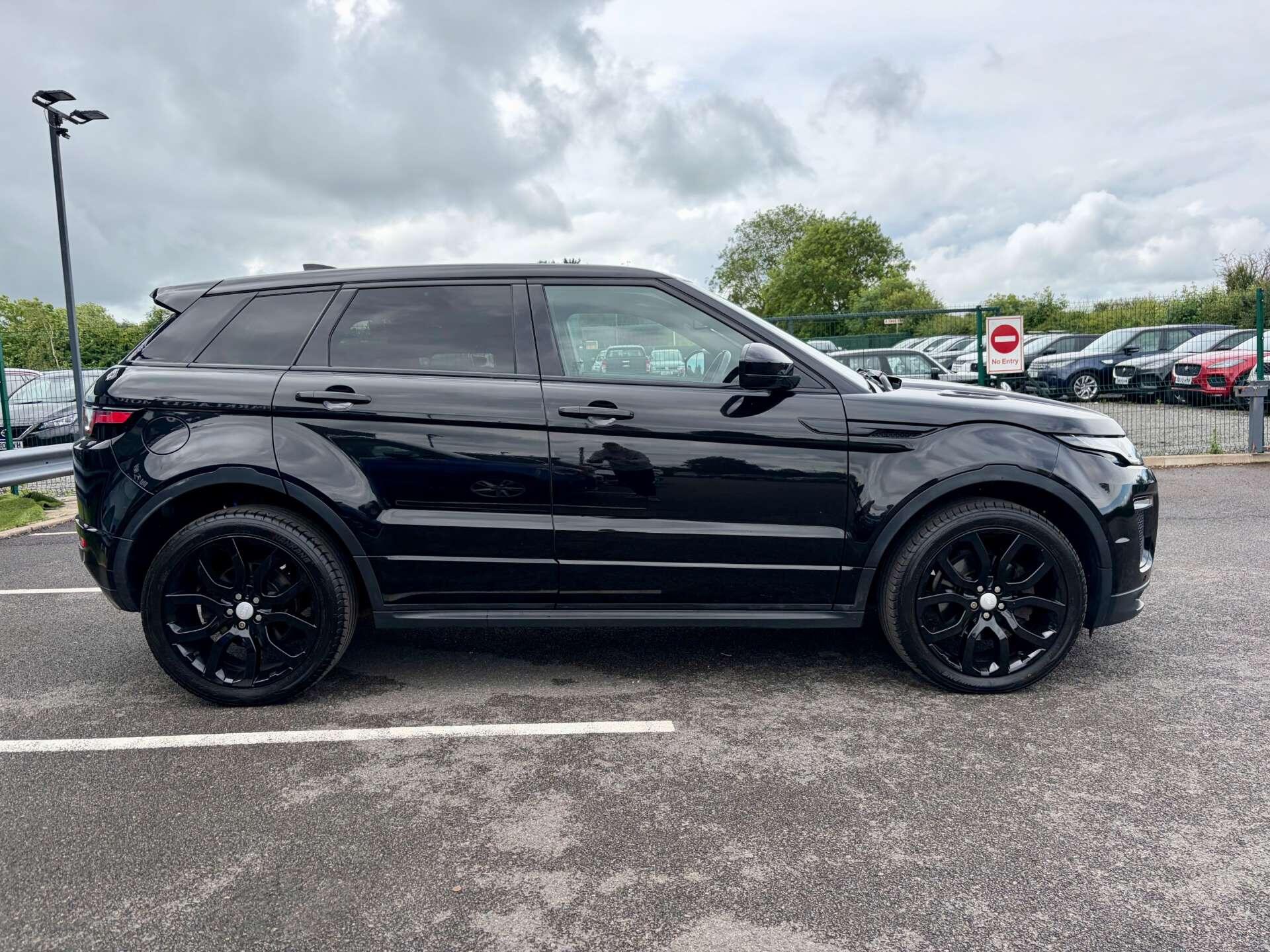 Land Rover Range Rover Evoque view 9