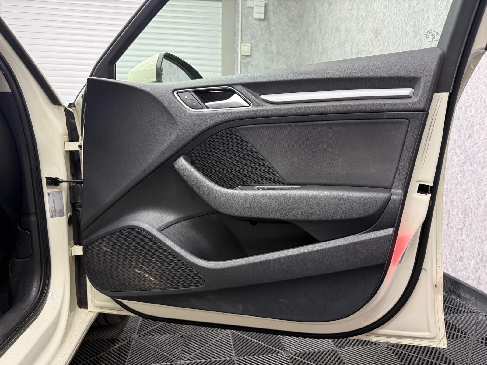 Audi A3 view 26