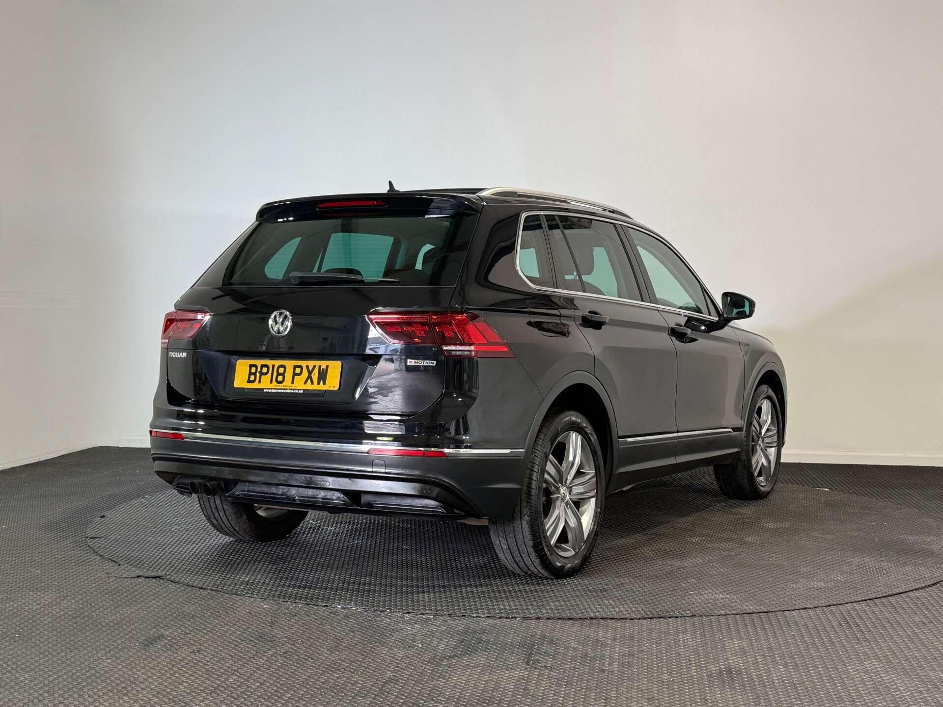 Volkswagen Tiguan view 7