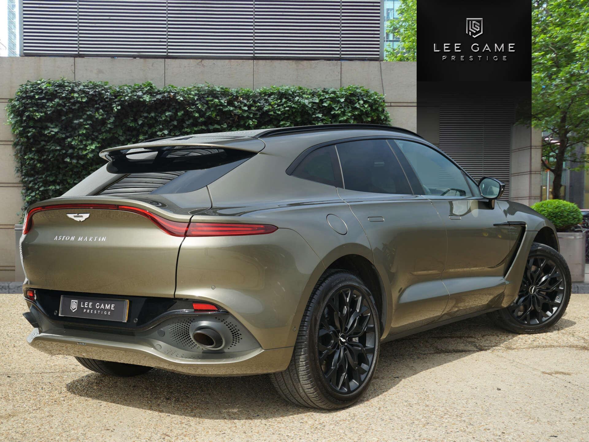 Aston Martin DBX view 34
