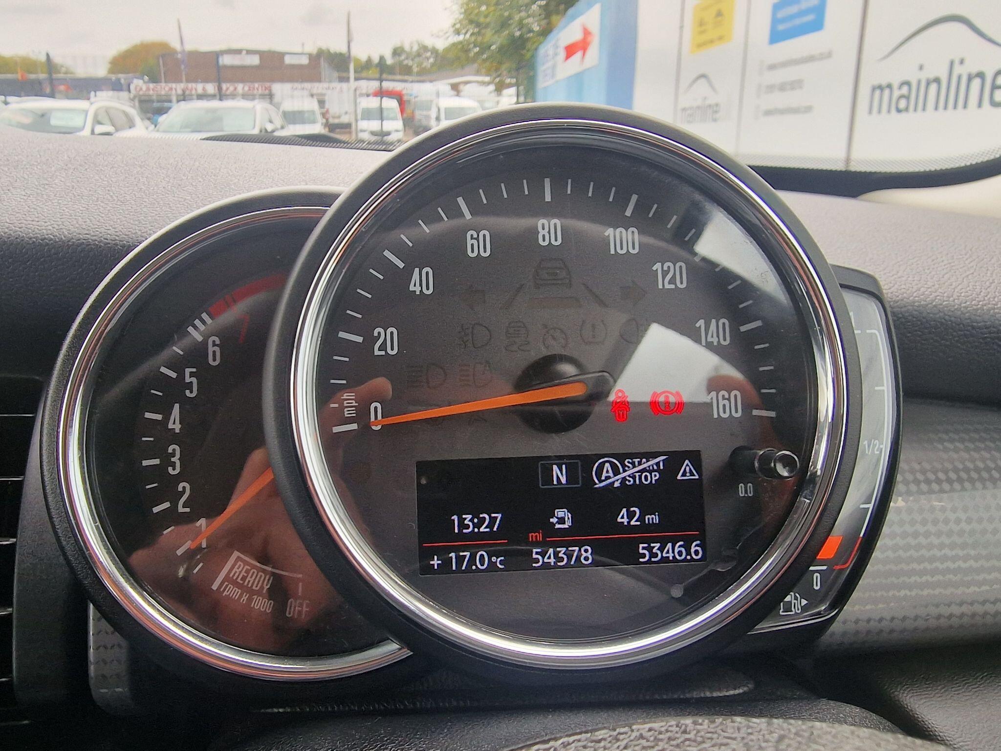 MINI Hatch view 53