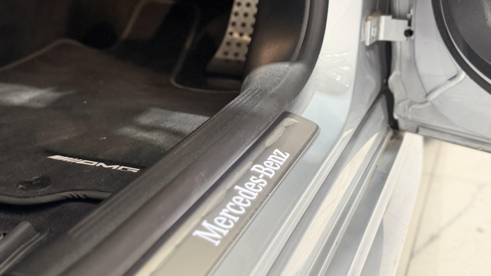 Mercedes-Benz C-Class view 24