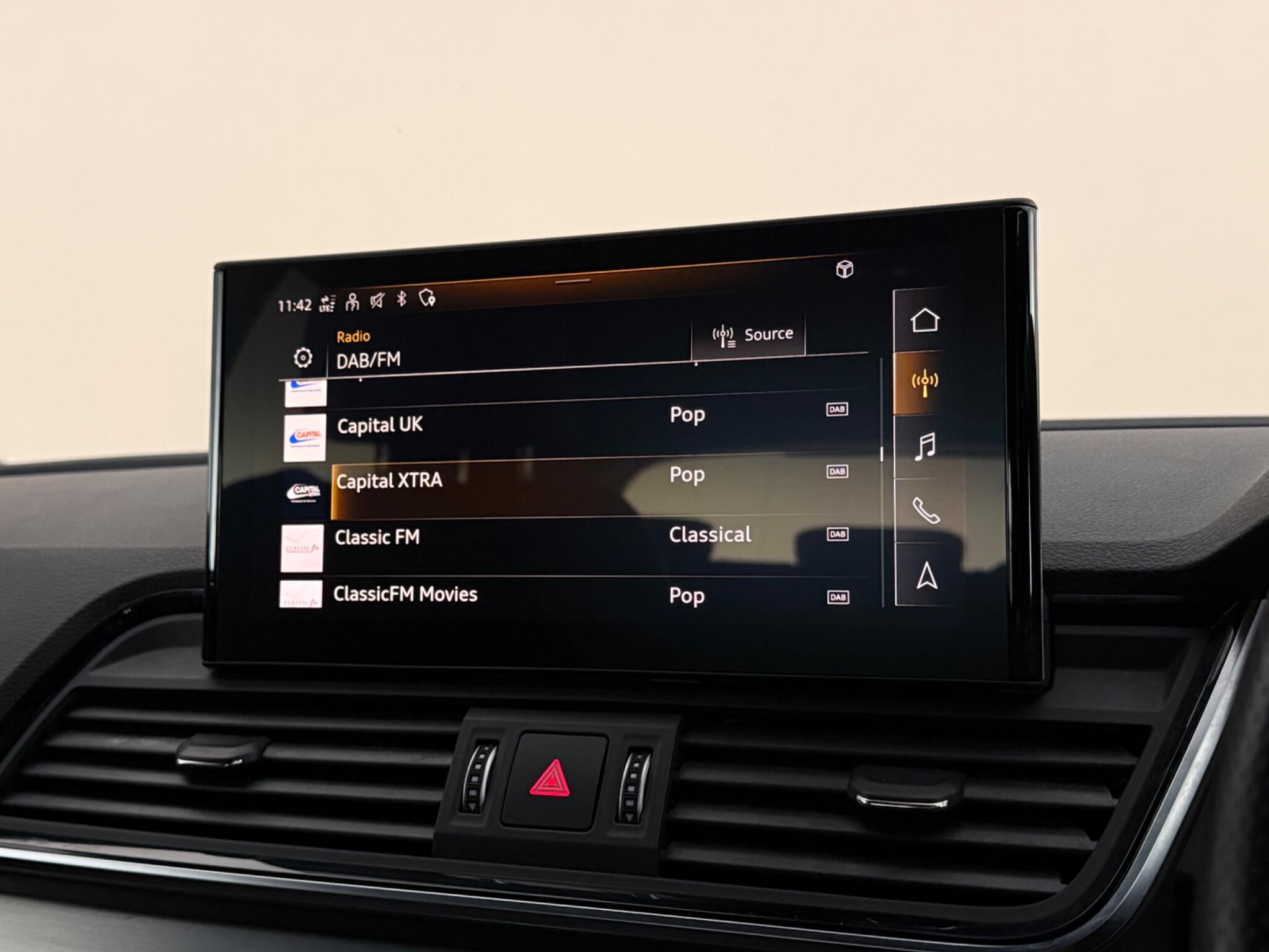 Audi Q5 view 25