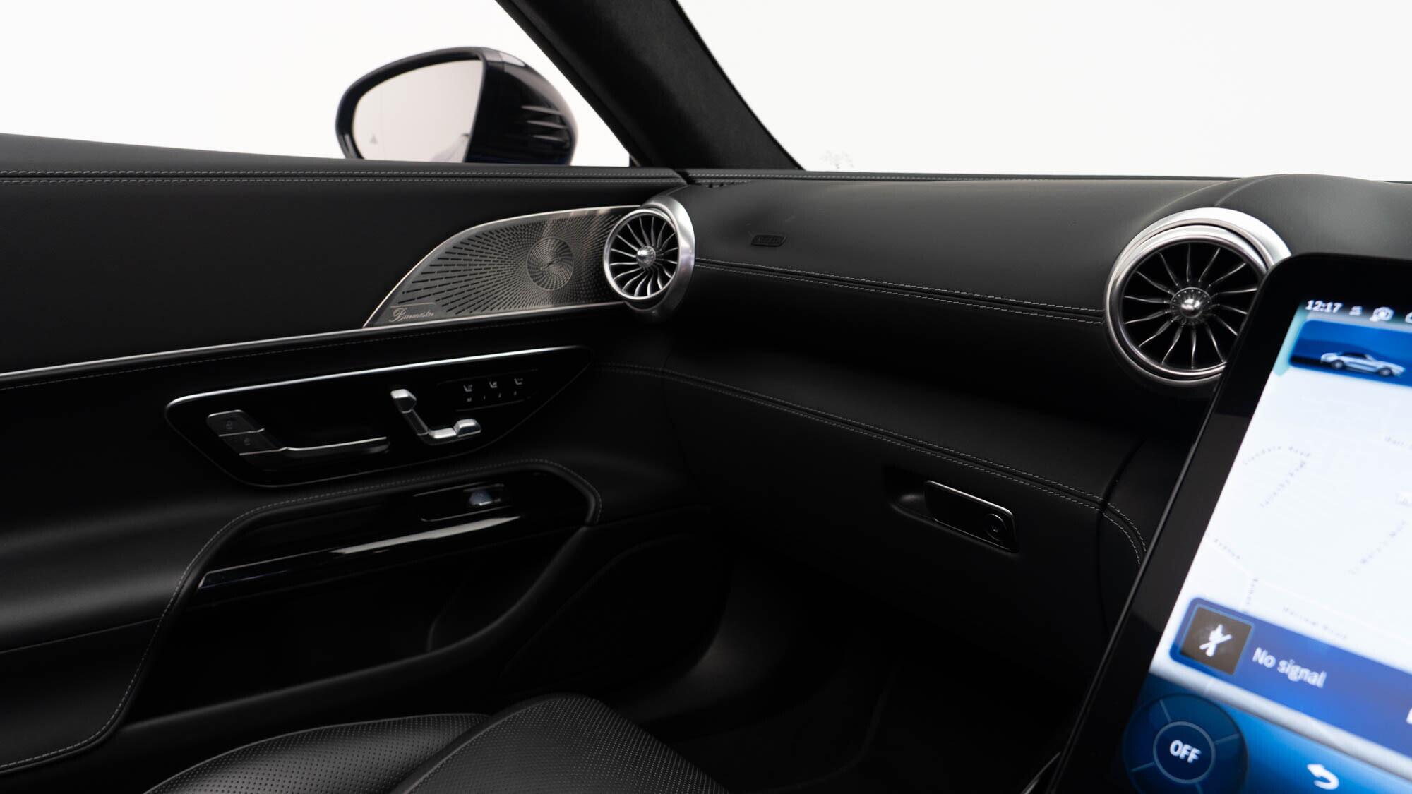 Mercedes-Benz SL view 25