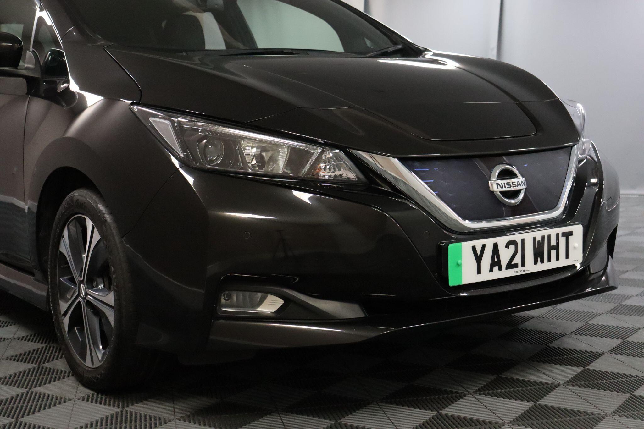 Nissan Leaf view 24