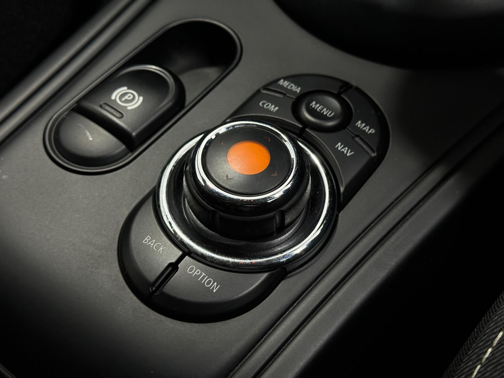 Mini Countryman view 21