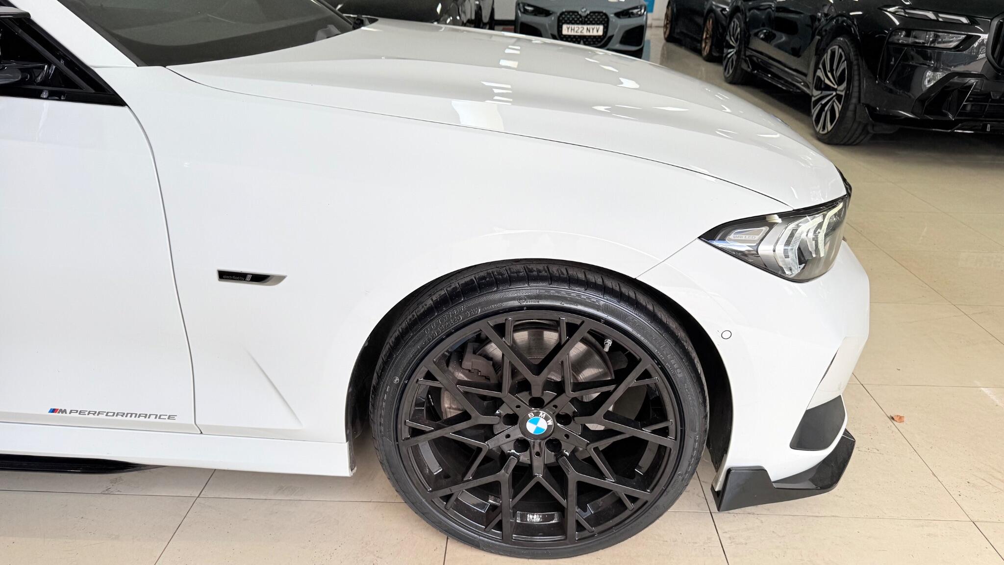 BMW 3 Series view 45
