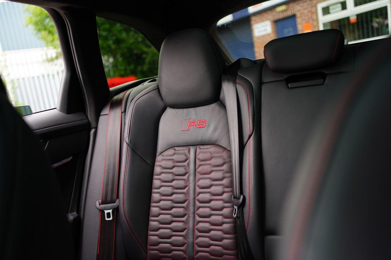 Audi RS6 view 37