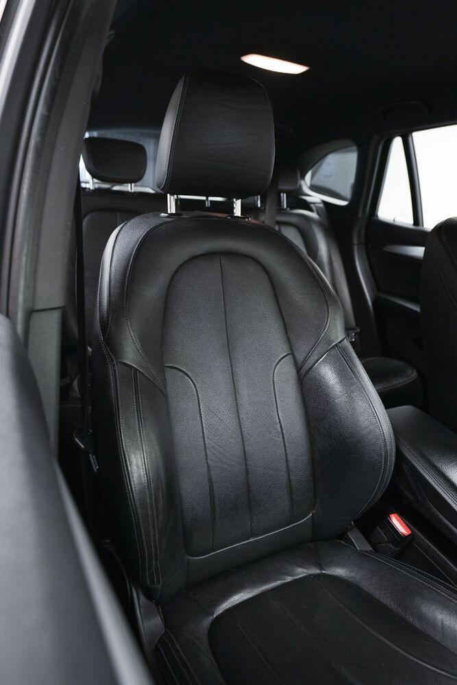BMW X1 view 13