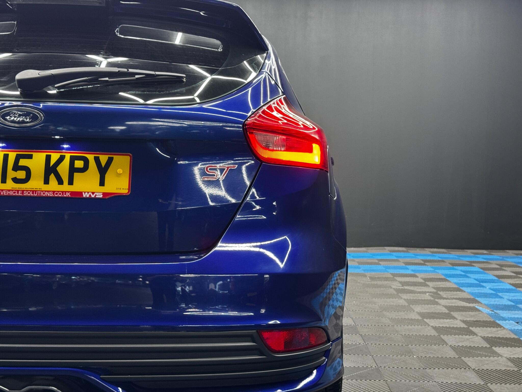 Ford Focus view 40