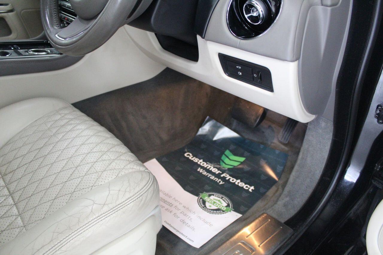 Jaguar XJ view 57