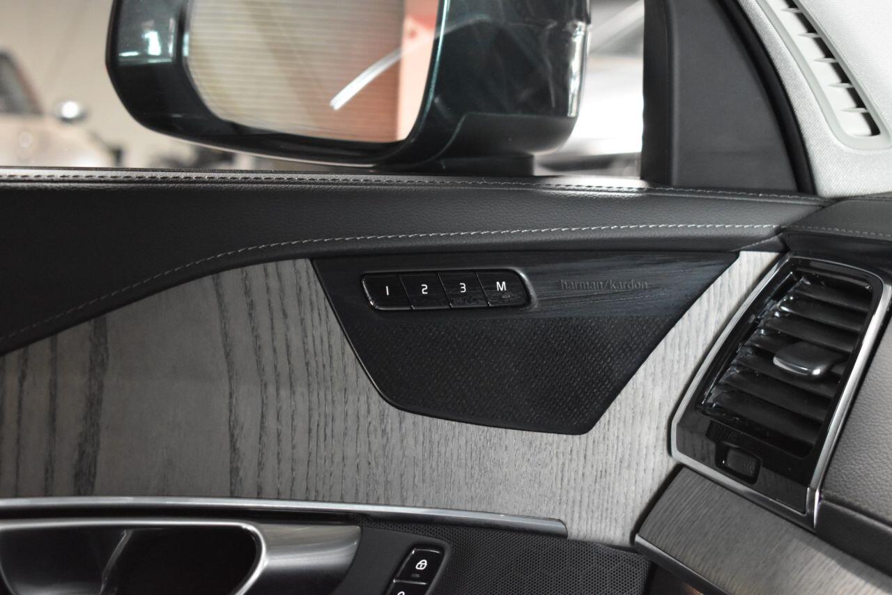 Volvo XC90 view 35