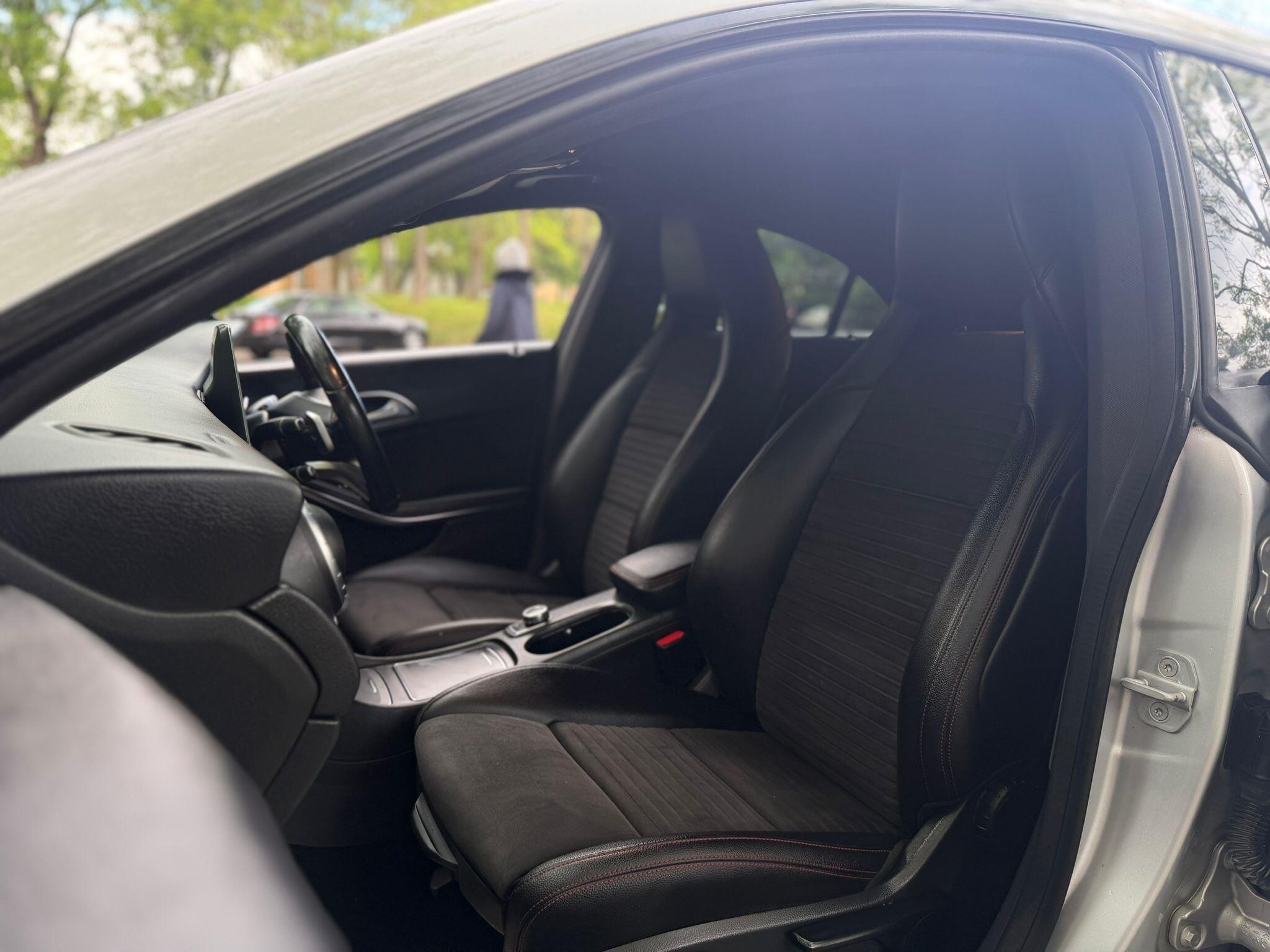 Mercedes-Benz Cla view 13