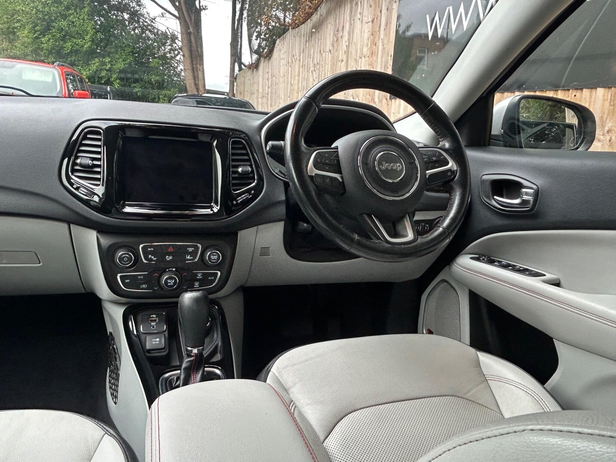 Jeep Compass view 26