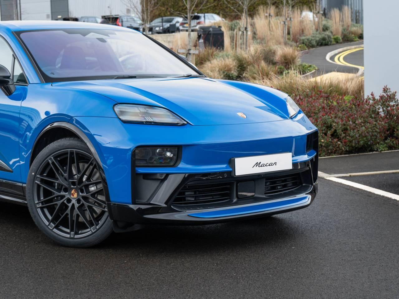 Porsche Macan view 15