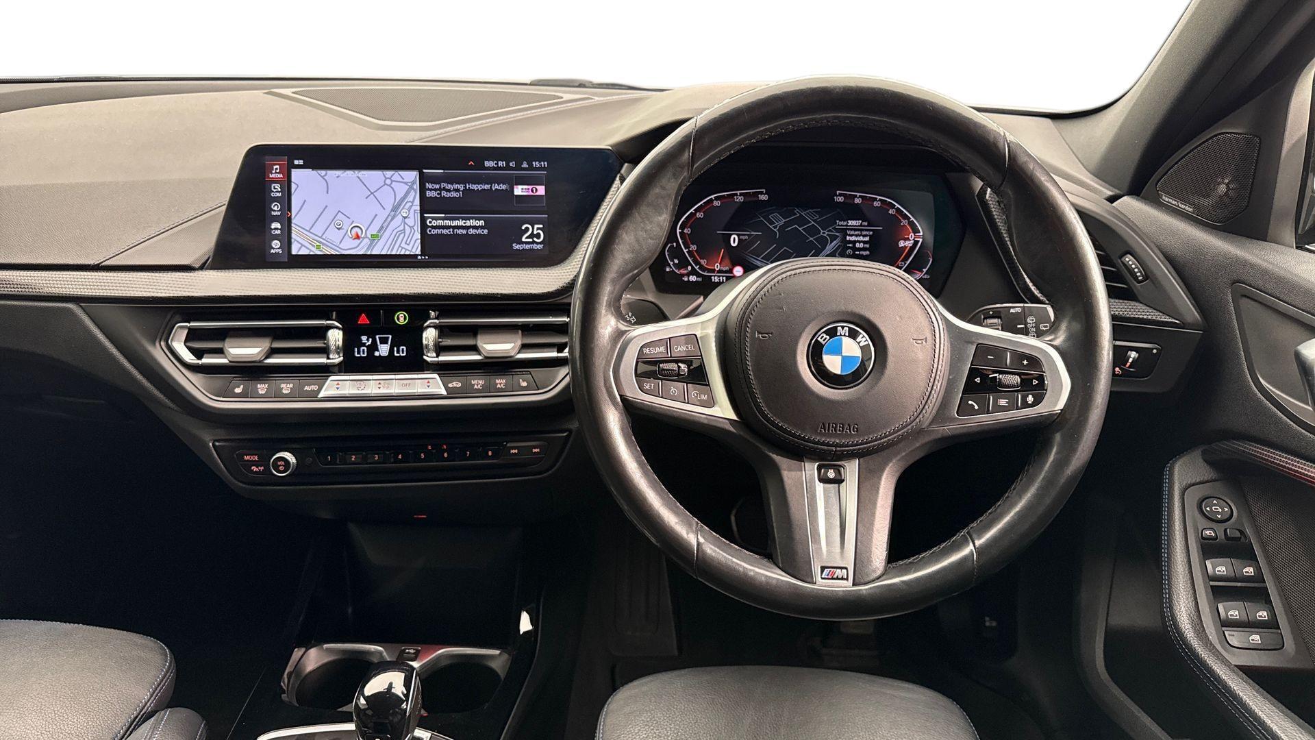 BMW 1 Series view 5