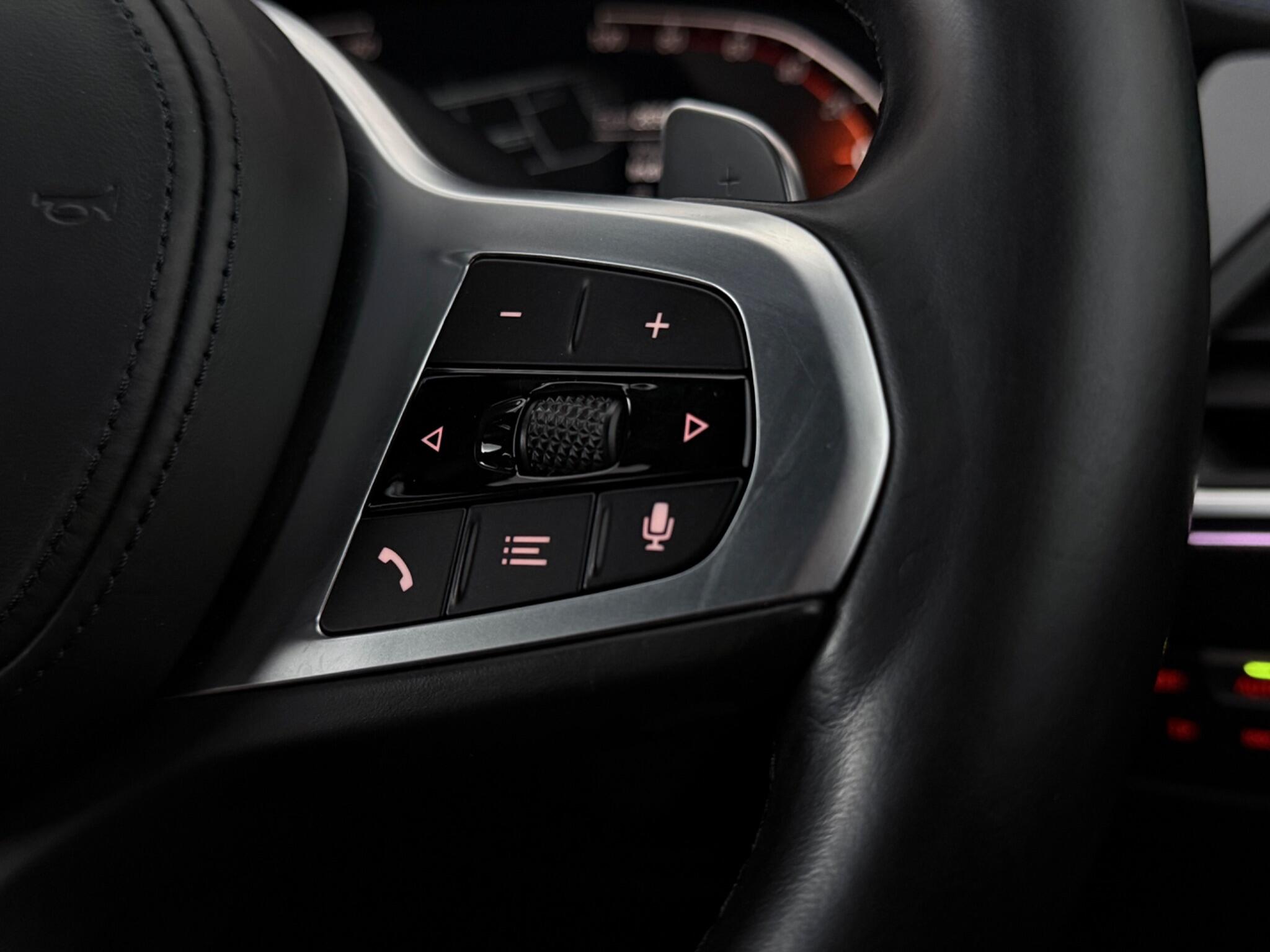 BMW 3 Series view 16
