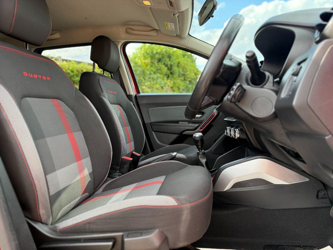 Dacia Duster view 11