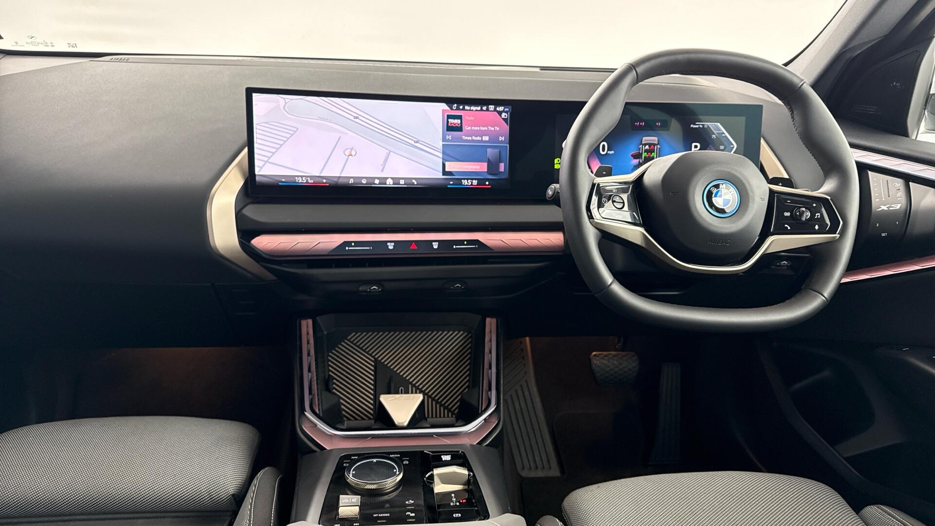 BMW X3 view 4