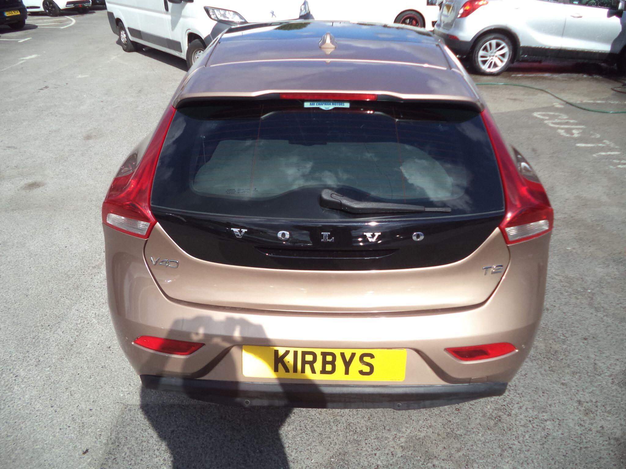 Volvo V40 view 7