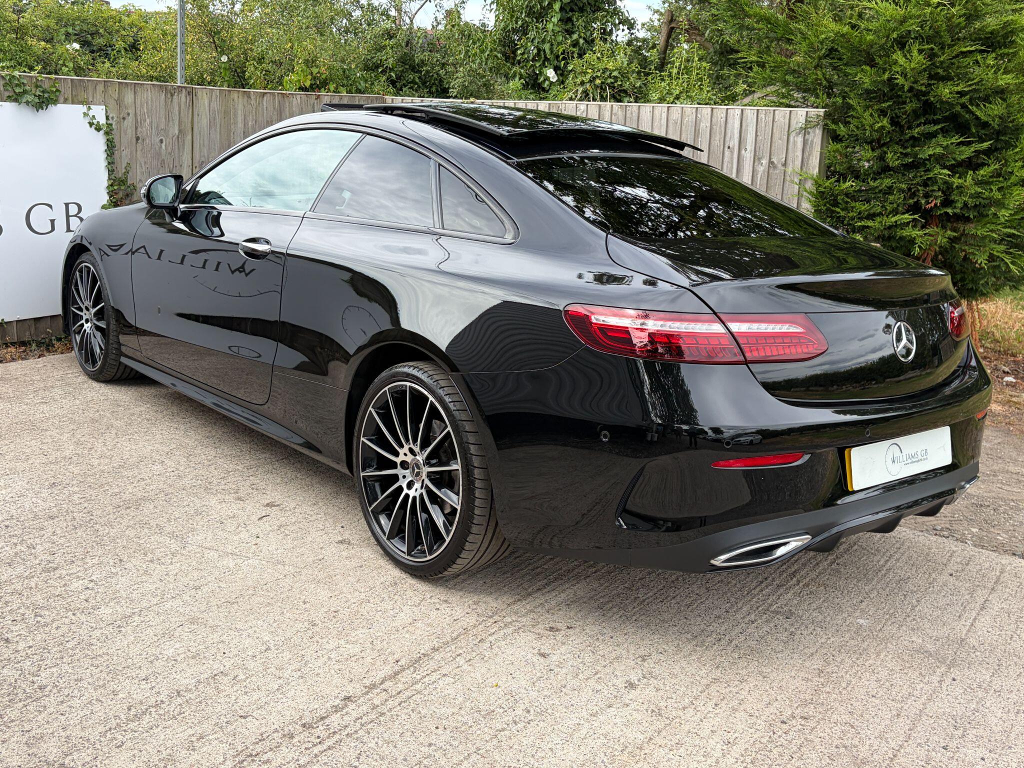 Mercedes-Benz E-Class view 5