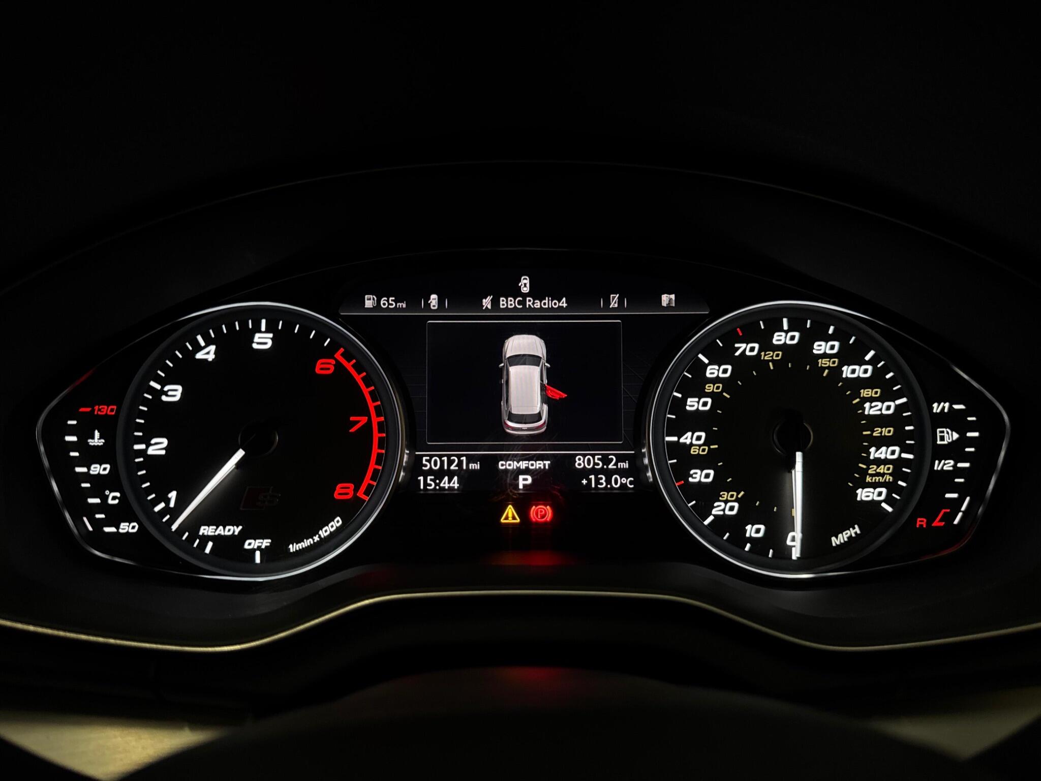 Audi SQ5 view 22