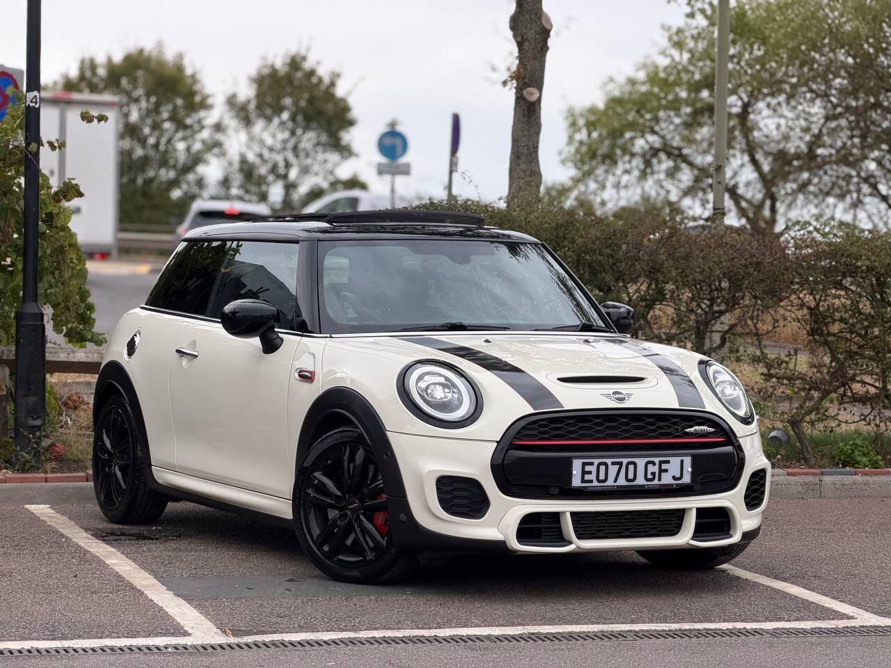 Mini Cooper view 35