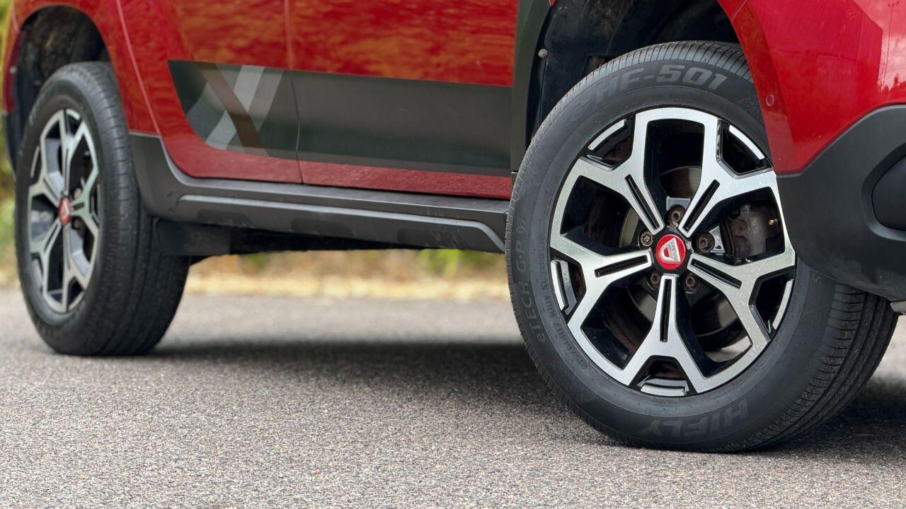 Dacia Duster view 7