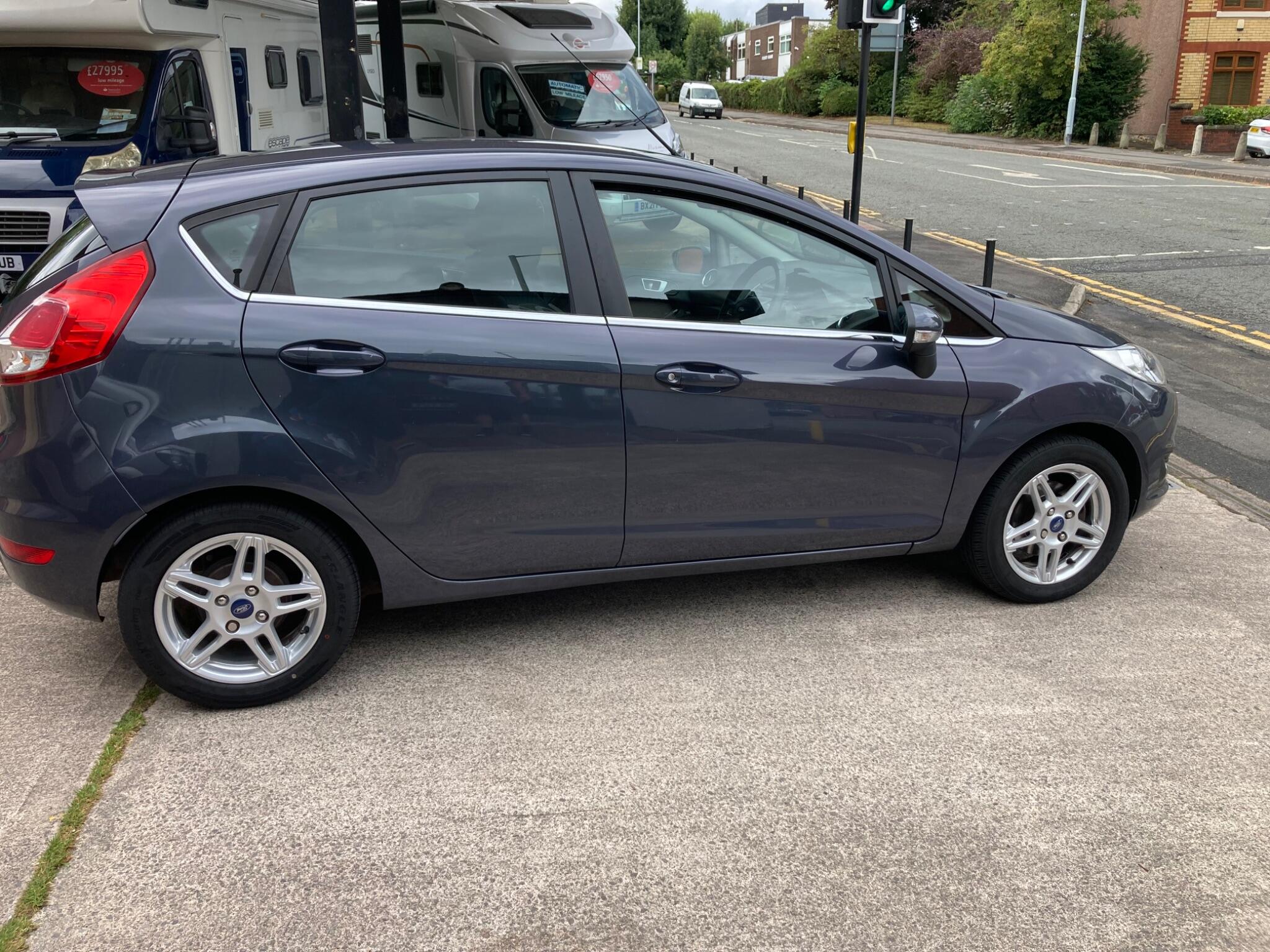Ford Fiesta view 24
