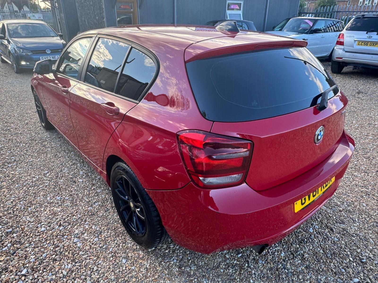 BMW 1 Series view 7