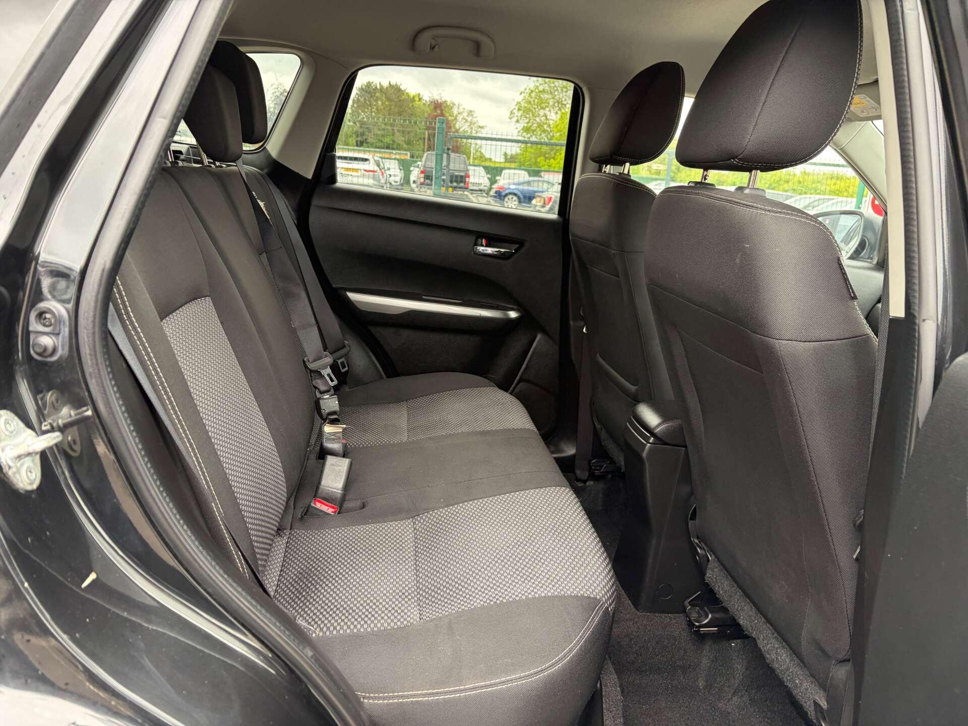 Suzuki Vitara view 27