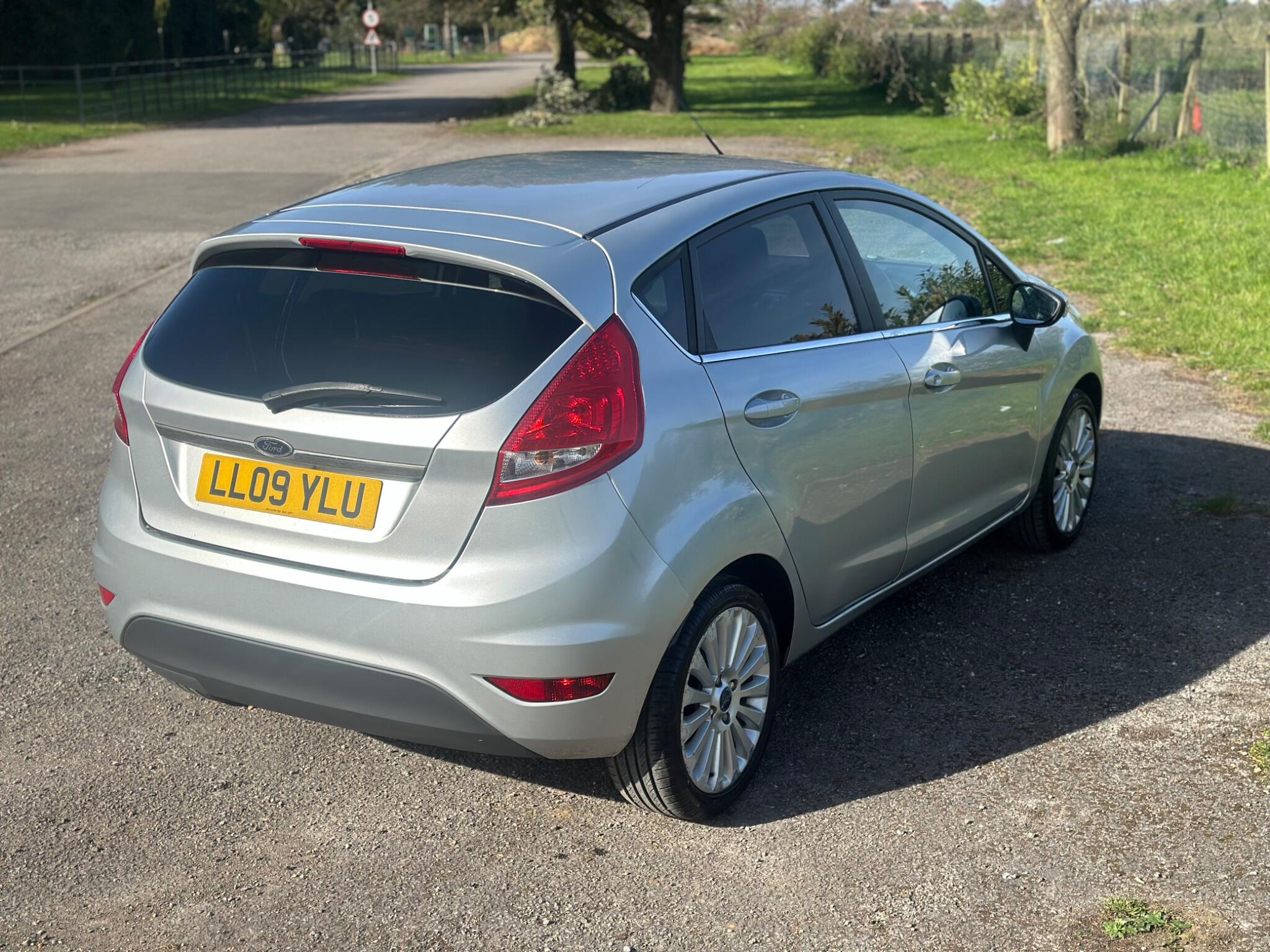 Ford Fiesta view 26