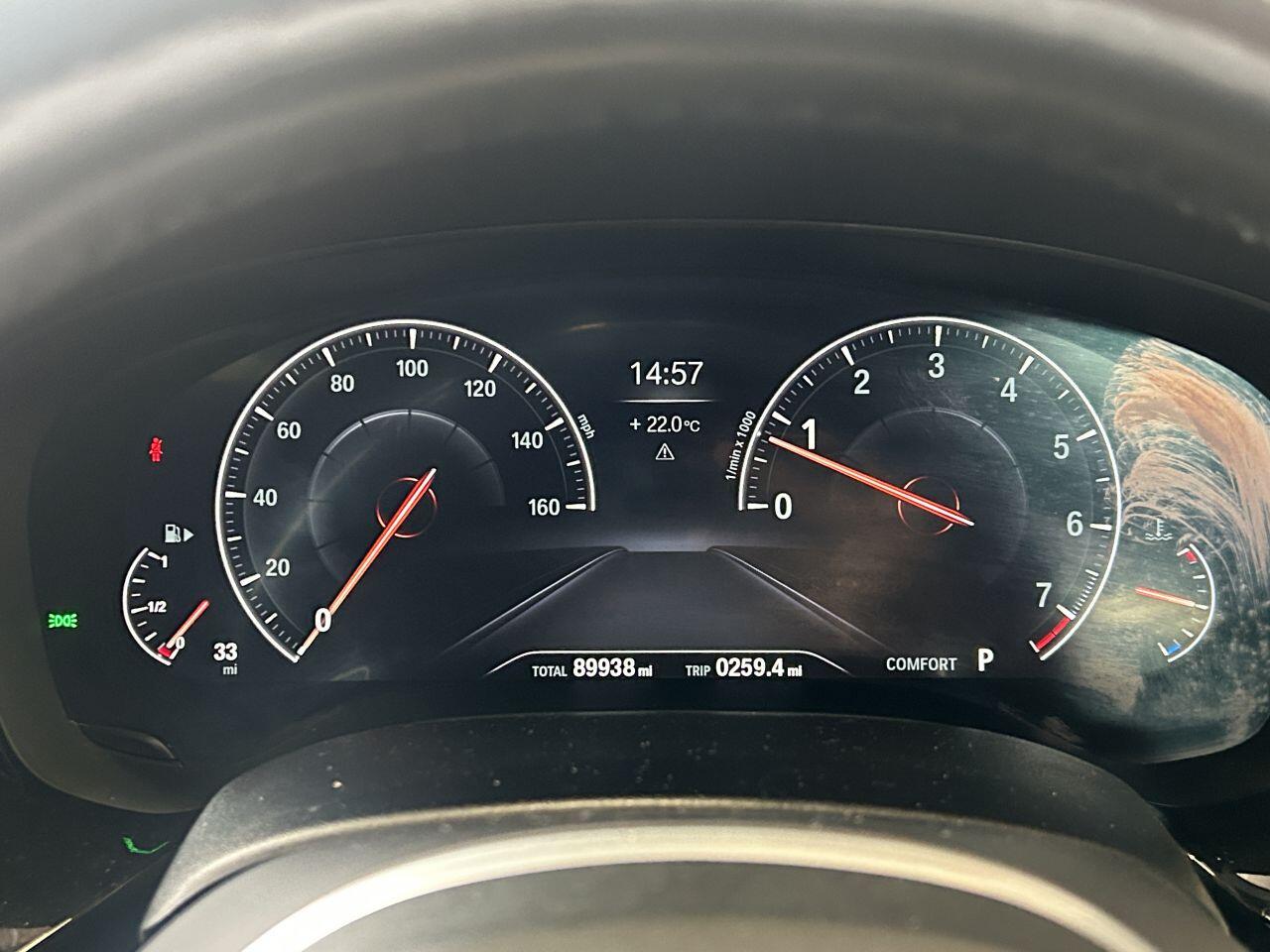 BMW 5 Series view 29