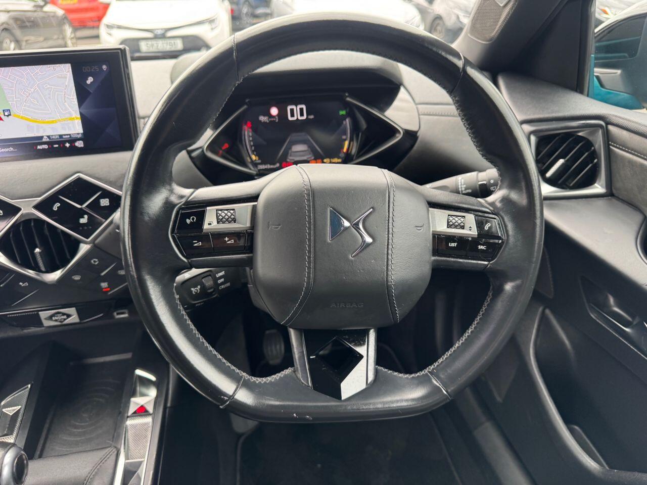 DS Automobiles DS 3 Crossback view 6