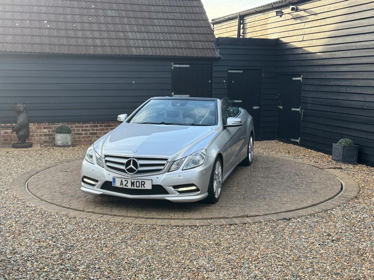 Mercedes-Benz E Class view 17