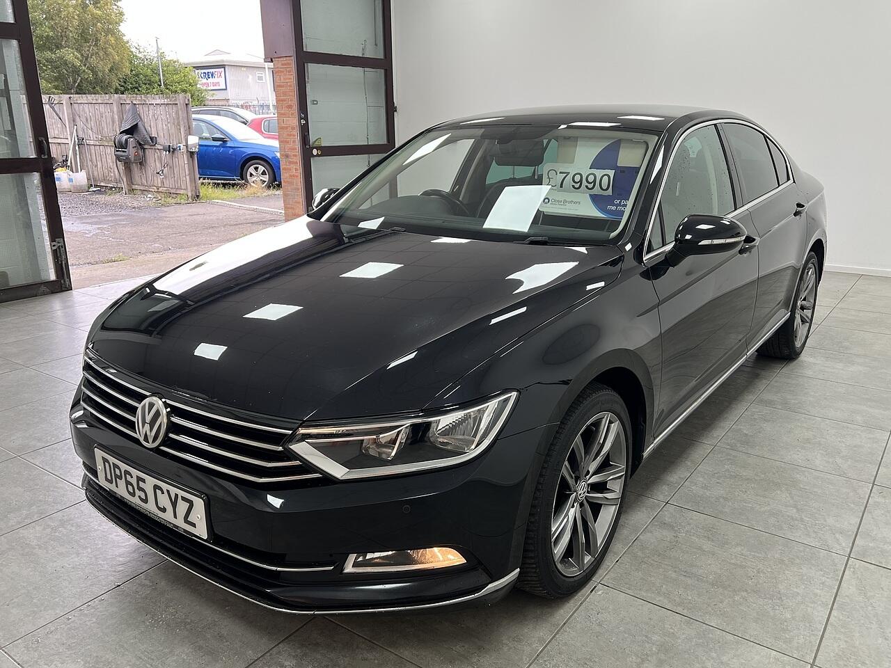 Volkswagen Passat view 6