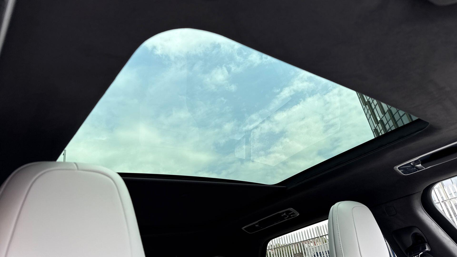 Land Rover Range Rover Sport view 20