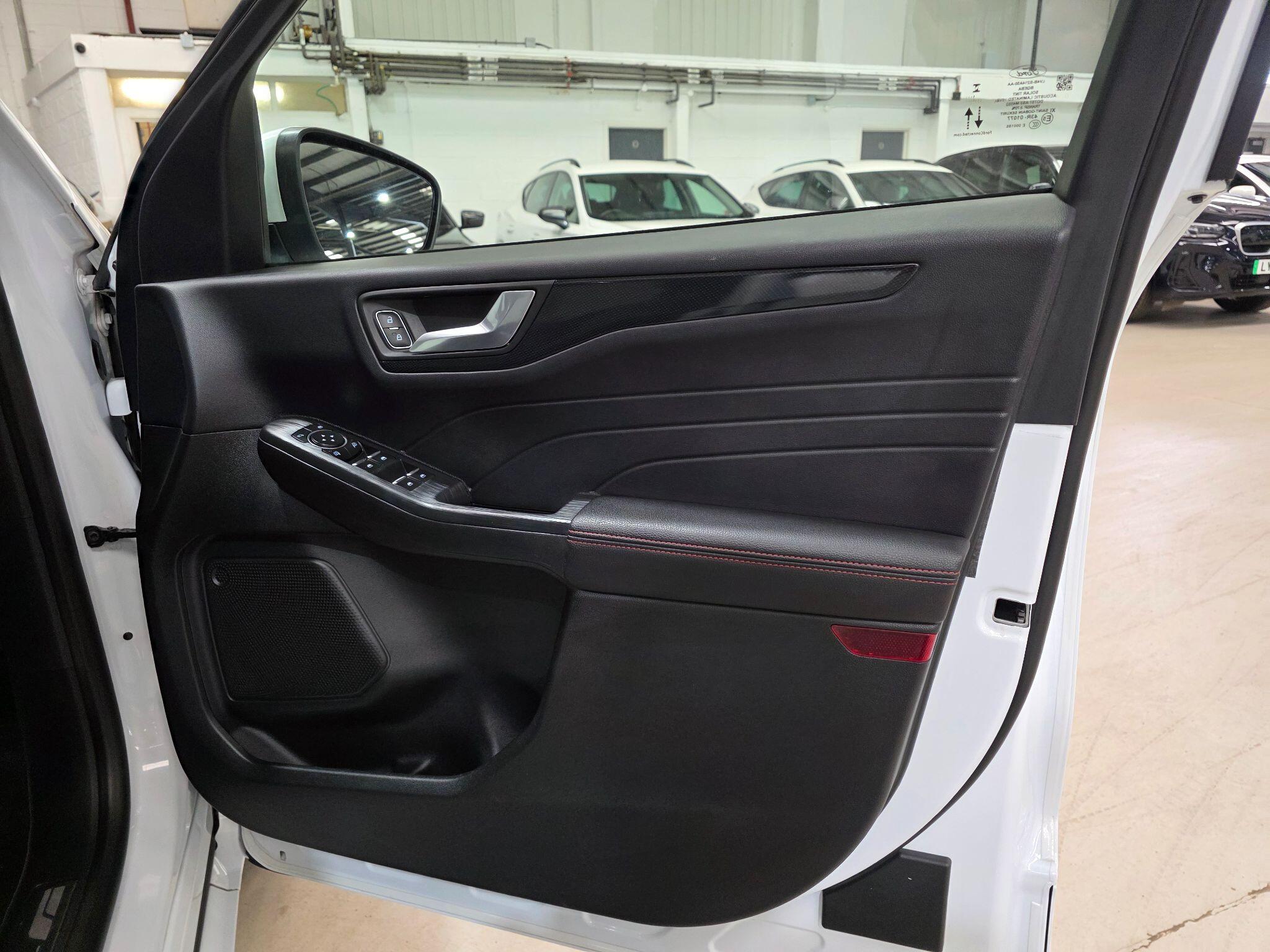 Ford Kuga view 13