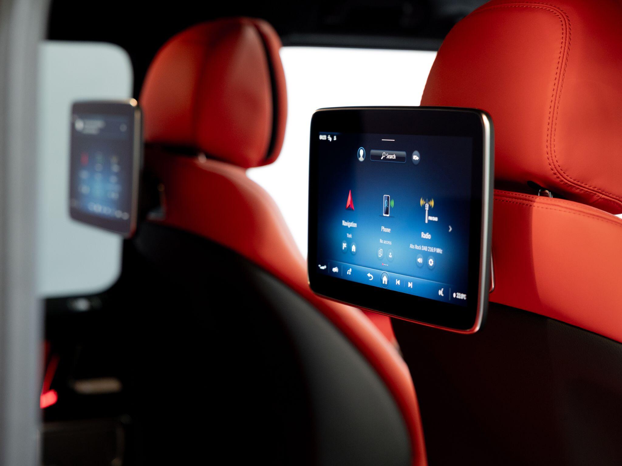 Mercedes-Benz G-Class view 4